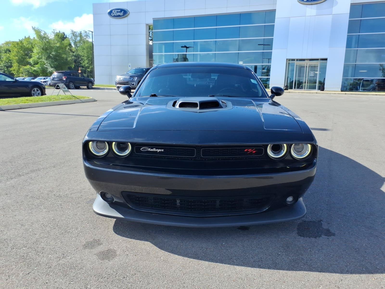 Used 2017 Dodge Challenger R/T Scat Pack RWD image 8