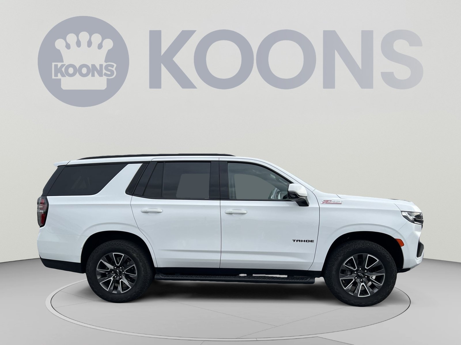 Used 2024 Chevrolet Tahoe Z71 w/ Luxury Package AWD/4WD image 8
