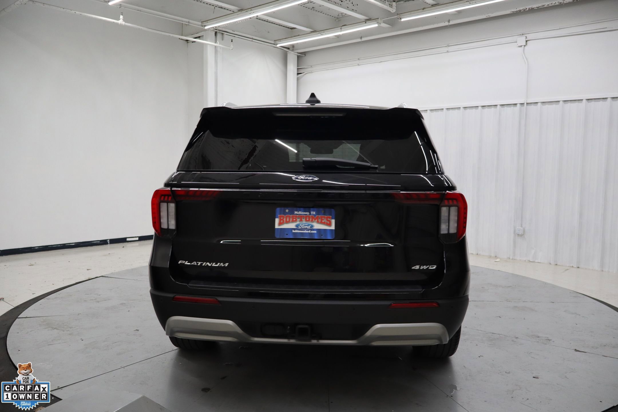 Certified 2025 Ford Explorer Platinum w/ LUX Leather Package image 4