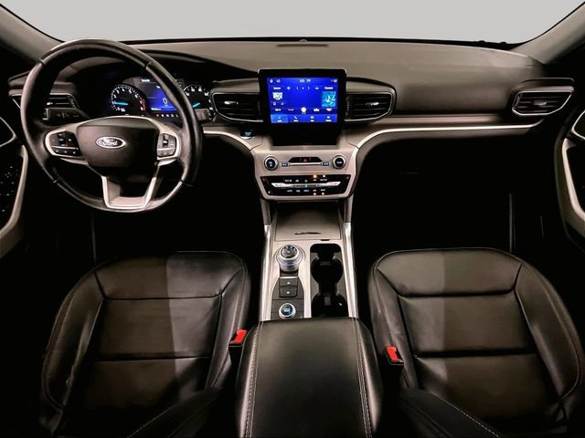 Certified 2022 Ford Explorer XLT w/ Equipment Group 202A AWD/4WD image 14