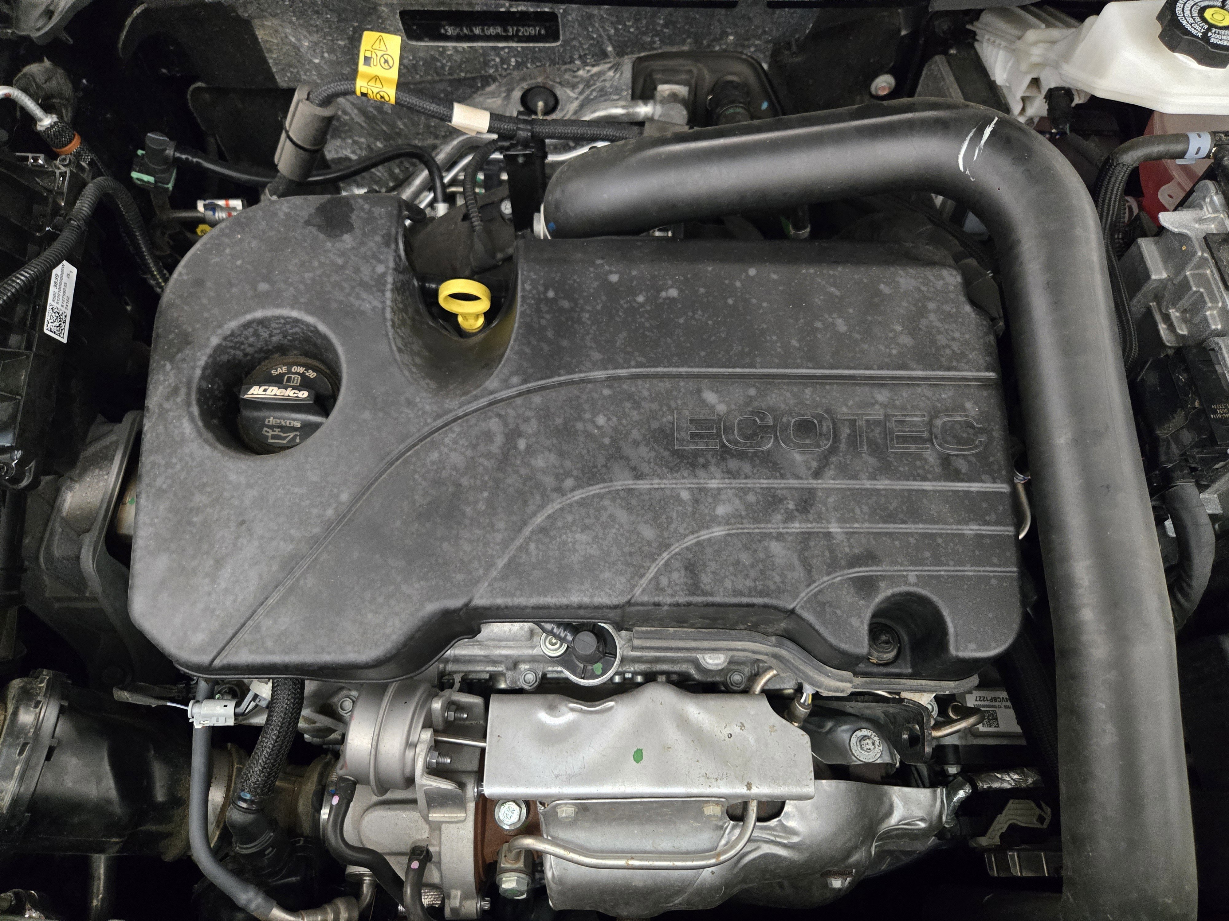 Used 2024 GMC Terrain SLE FWD image 31