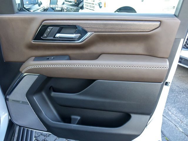 Used 2026 GMC Yukon Denali Ultimate AWD/4WD image 38