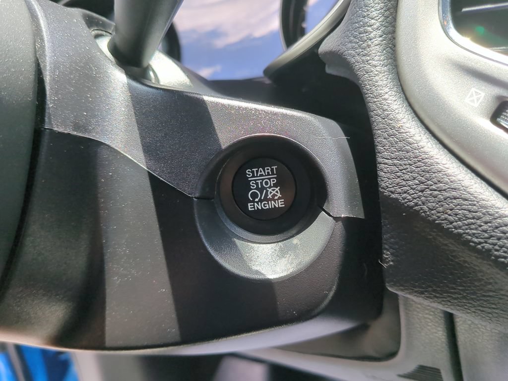 Used 2021 Jeep Compass Latitude w/ Sun and Sound Group FWD image 28