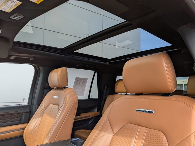Certified 2022 Ford Expedition Platinum image 18