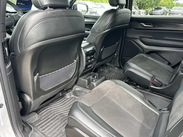 Used 2023 Jeep Grand Cherokee L Laredo AWD/4WD image 19