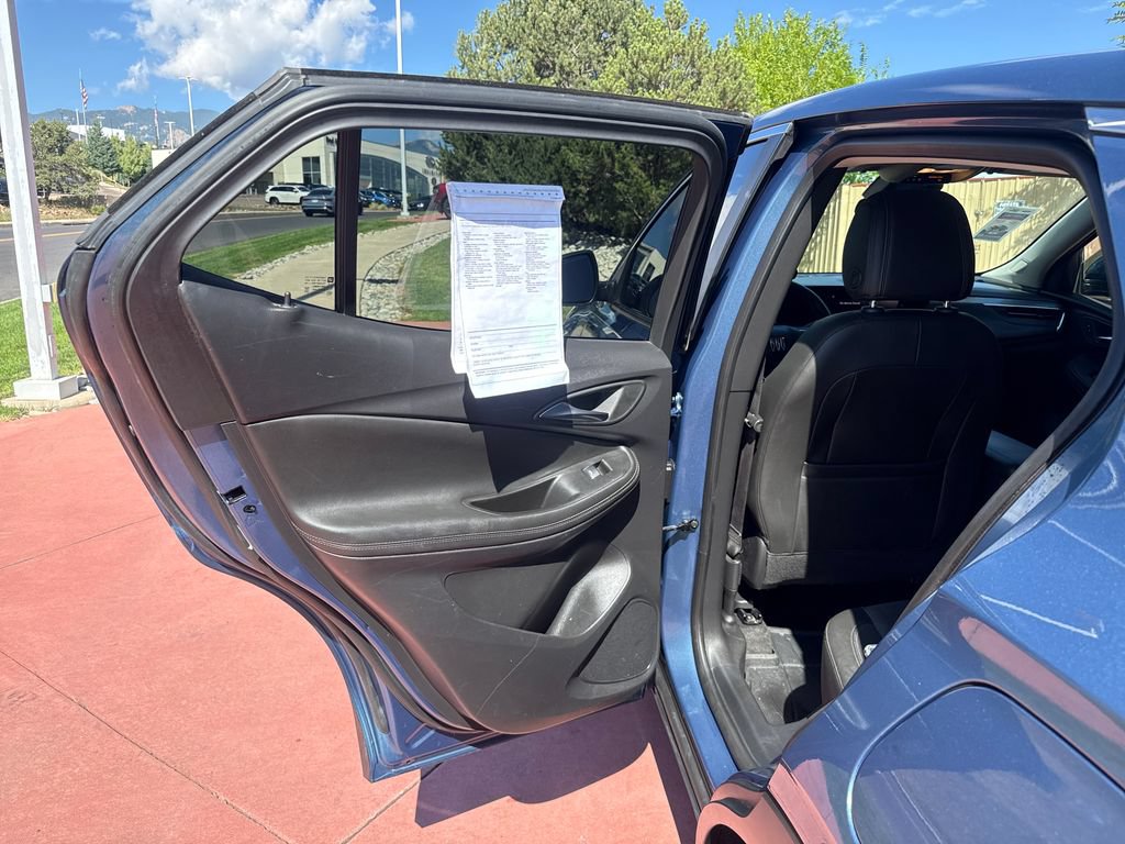 Used 2025 Buick Encore GX Preferred w/ Comfort Package AWD/4WD image 18