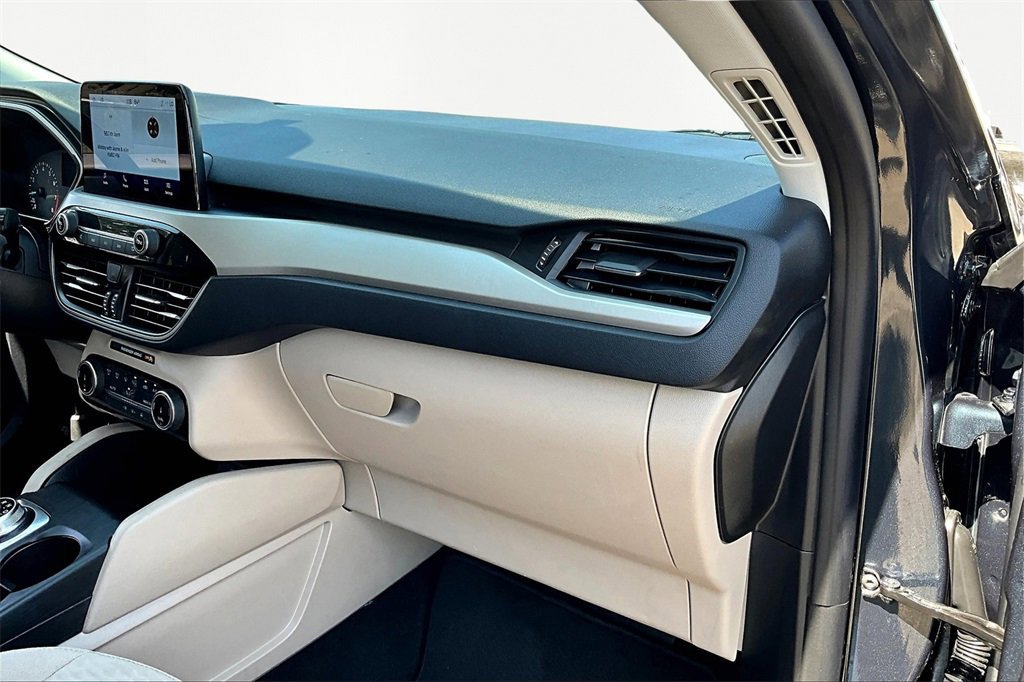 Certified 2022 Ford Escape SE w/ Convenience Package image 17