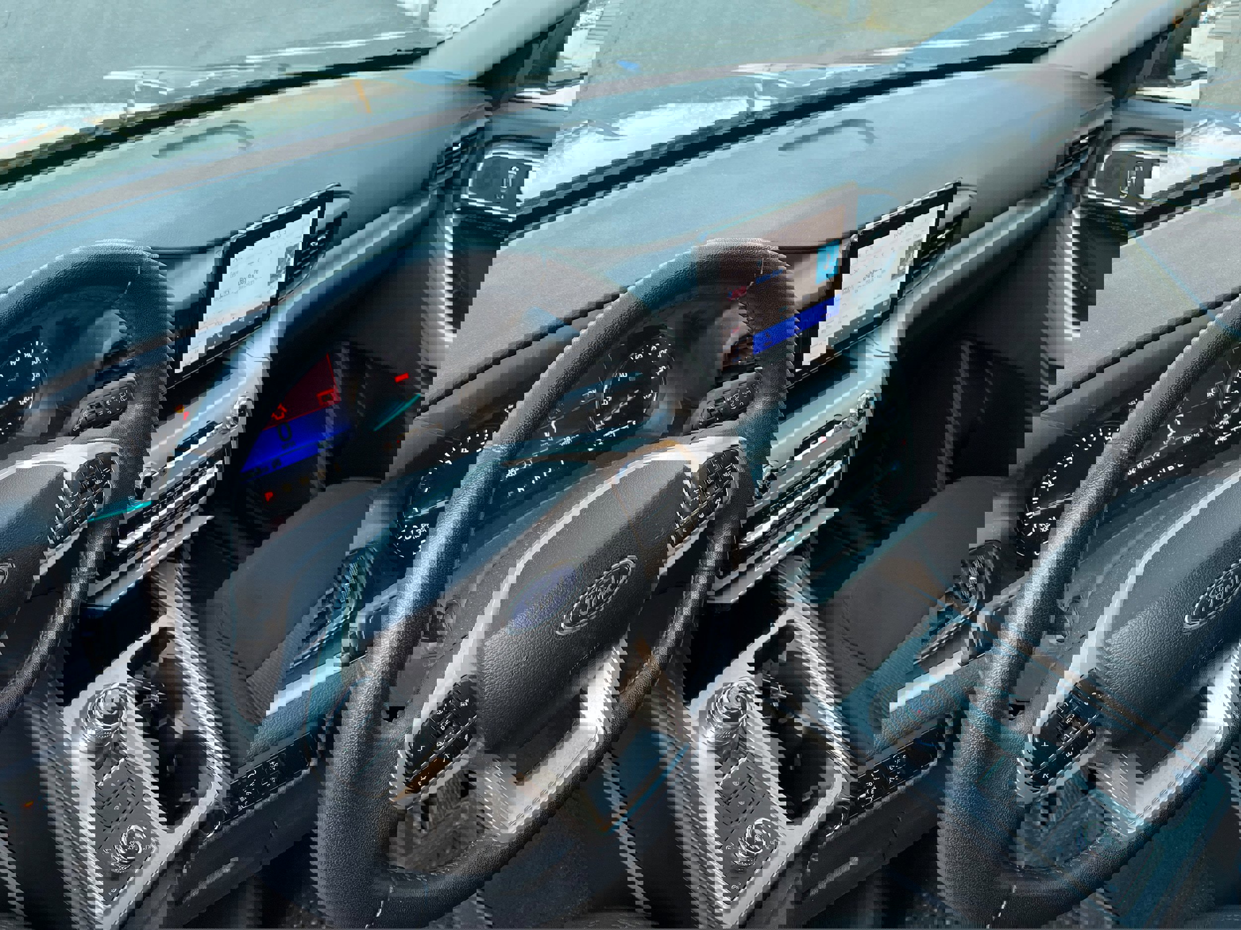 Certified 2023 Ford Explorer XLT w/ Class IV Trailer Tow Package image 8