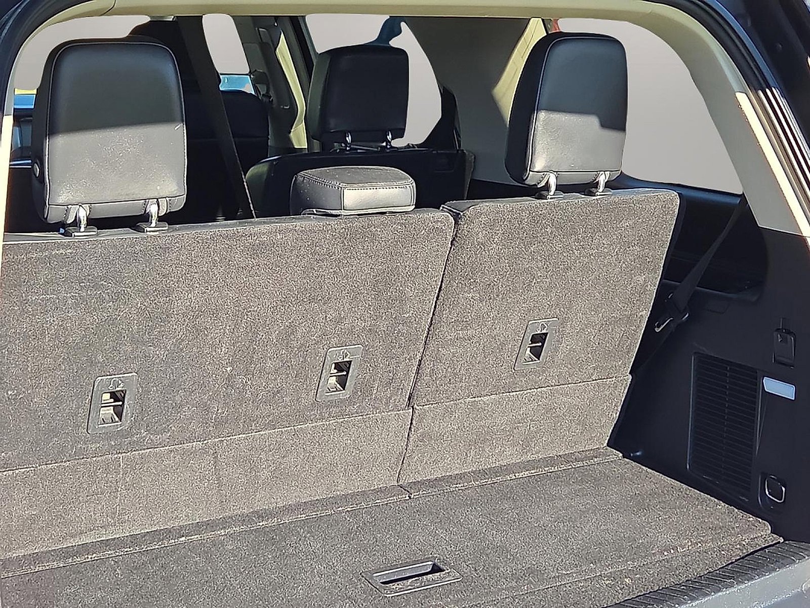 Certified 2024 Ford Expedition XLT image 8