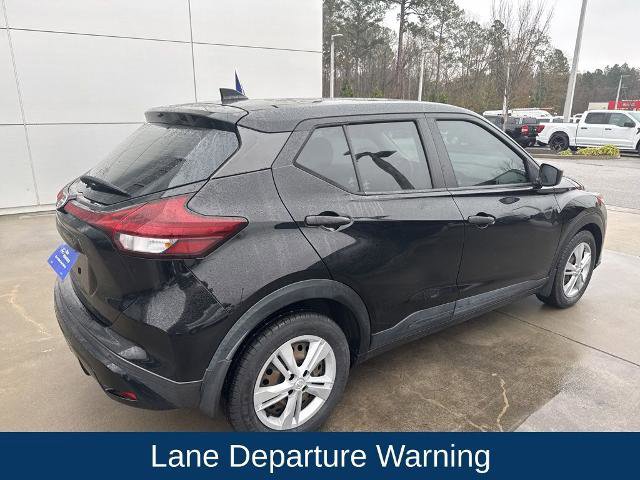 Used 2021 Nissan Kicks S image 6