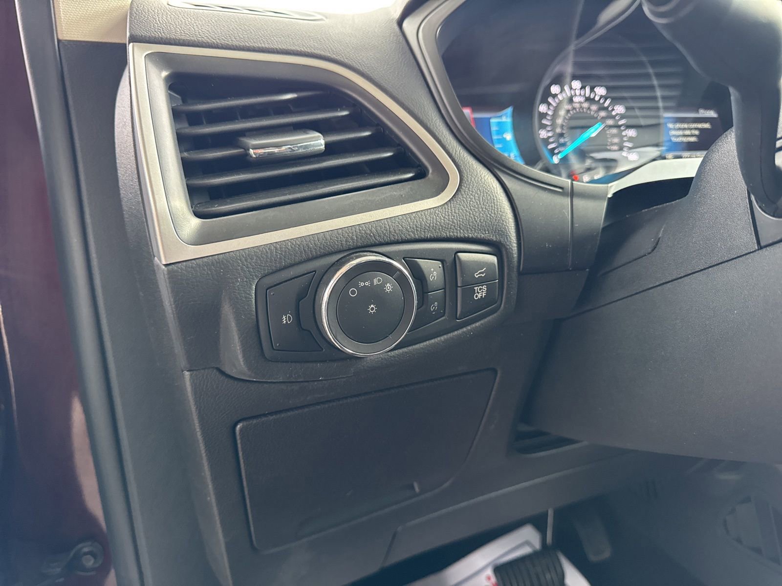 Certified 2023 Ford Edge SEL w/ Convenience Package image 28