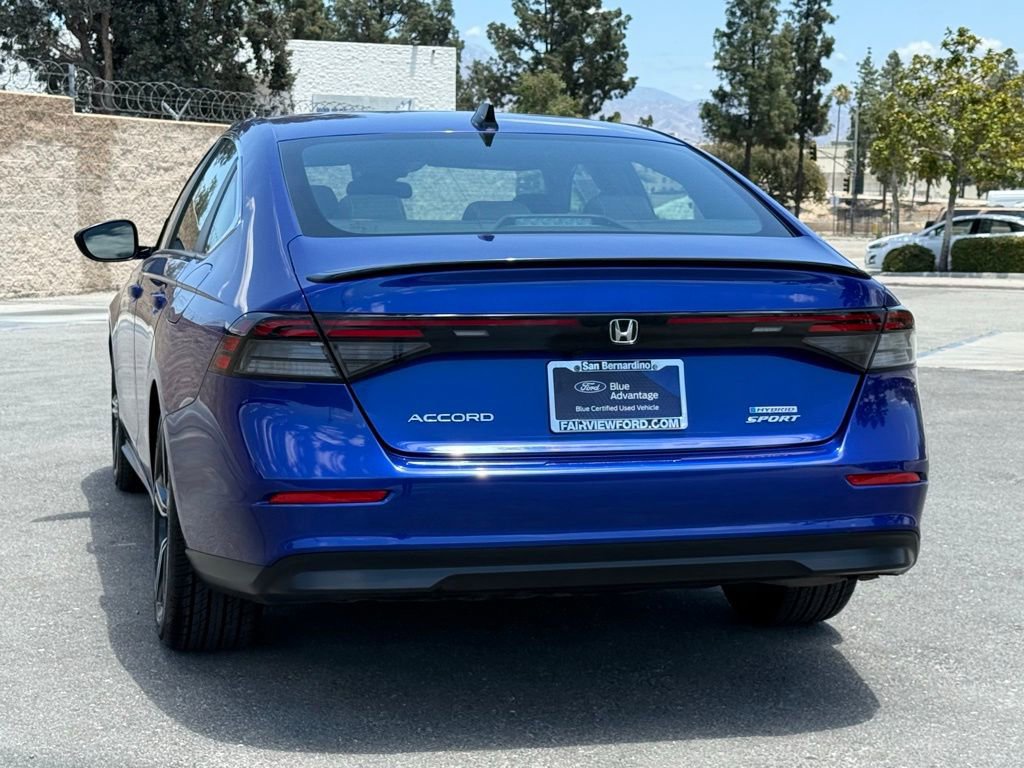 Used 2024 Honda Accord Sport image 4