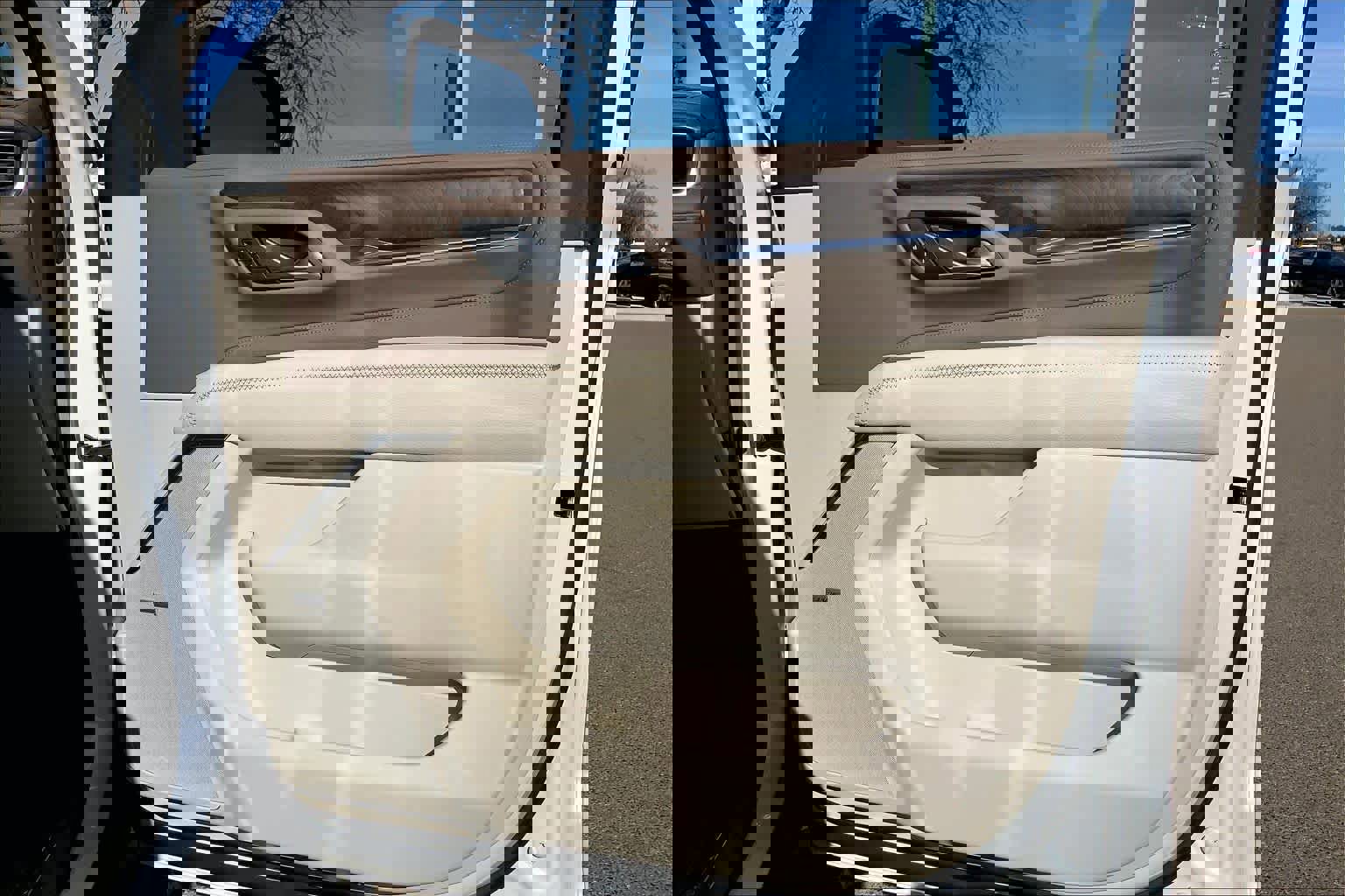 Used 2023 GMC Yukon Denali image 22