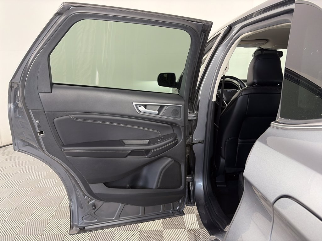 Certified 2024 Ford Edge Titanium AWD/4WD image 12