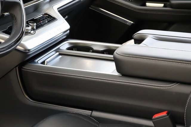 Certified 2025 Ford Expedition Platinum w/ Driver's Package image 24