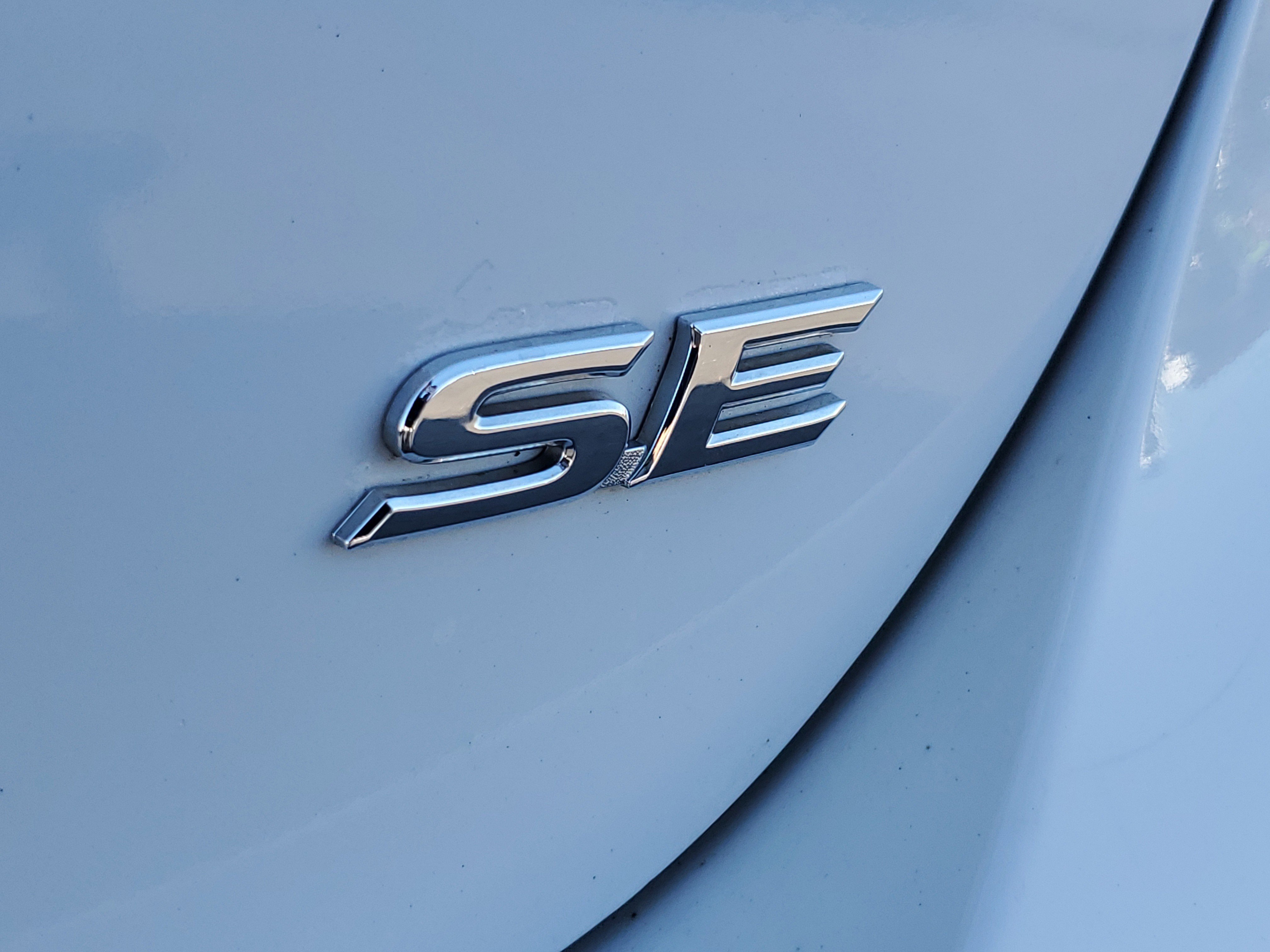 Used 2024 Toyota Camry SE image 8