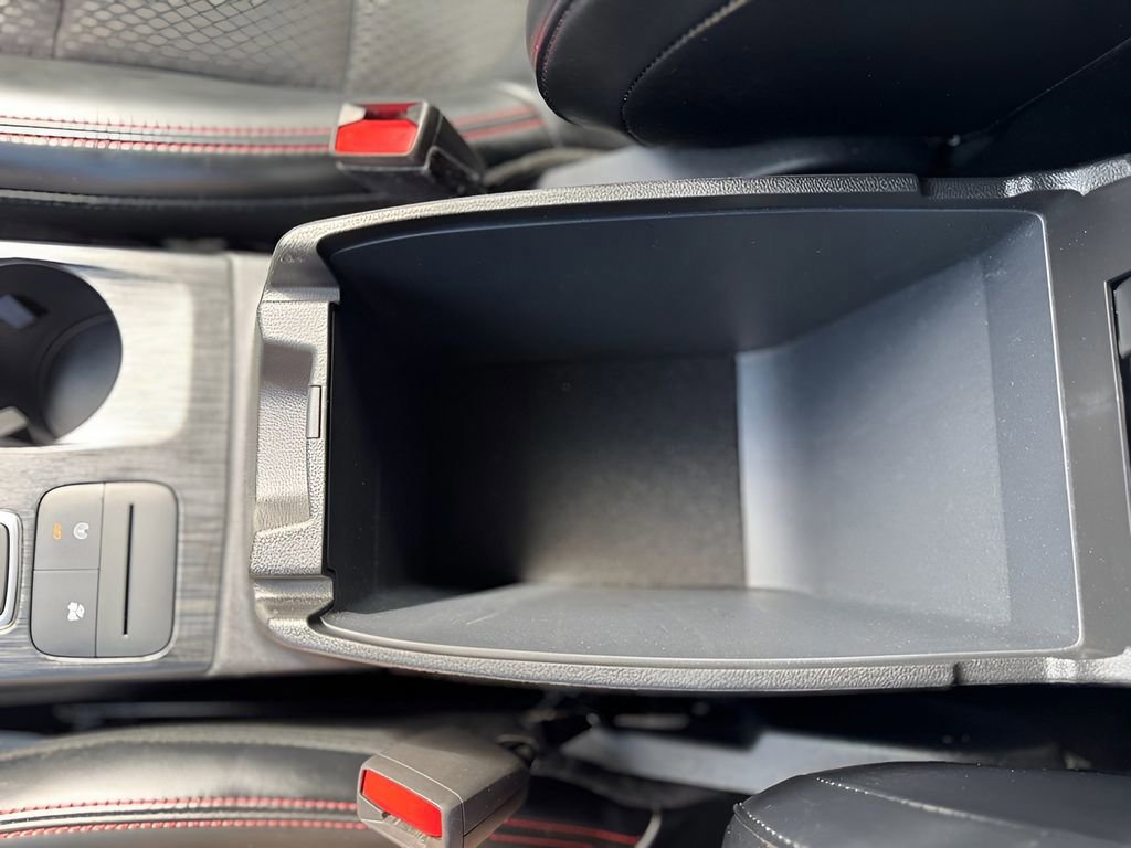 Certified 2025 Ford Escape ST-Line image 24