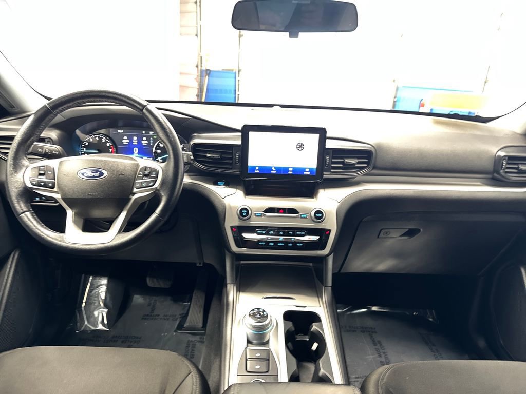 Certified 2023 Ford Explorer XLT AWD/4WD image 12