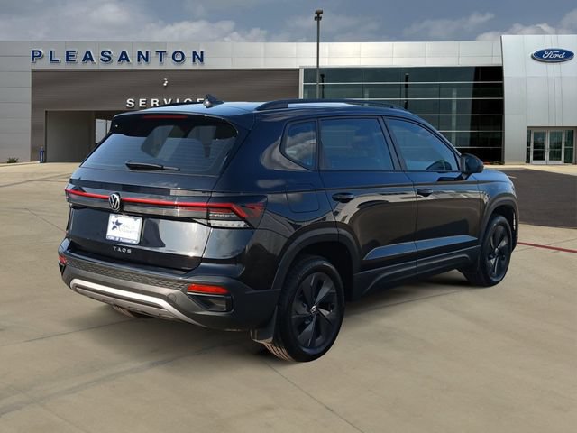 Used 2026 Volkswagen Taos S FWD image 5