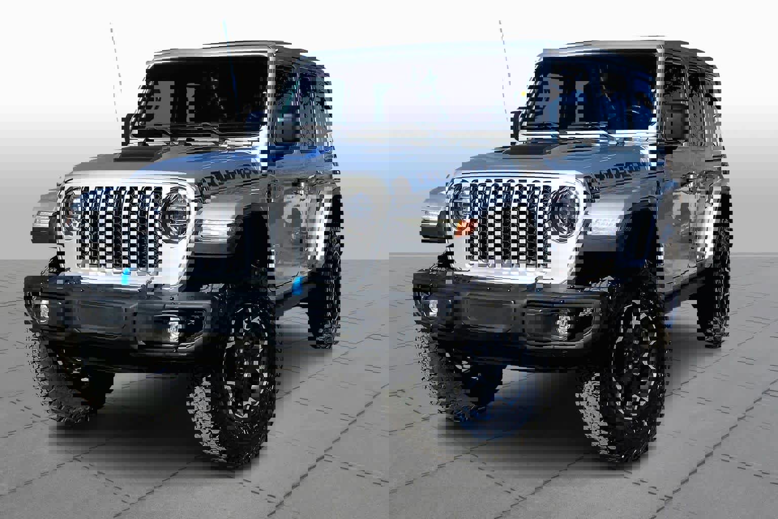 Used 2022 Jeep Wrangler Unlimited Rubicon 4xe w/ Steel Bumper Group image 2