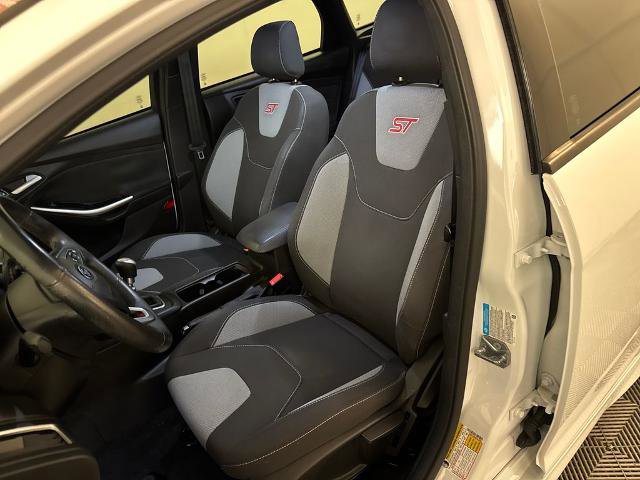 Certified 2017 Ford Focus ST FWD image 17