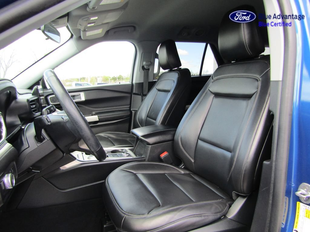 Certified 2022 Ford Explorer XLT w/ Equipment Group 202A AWD/4WD image 14
