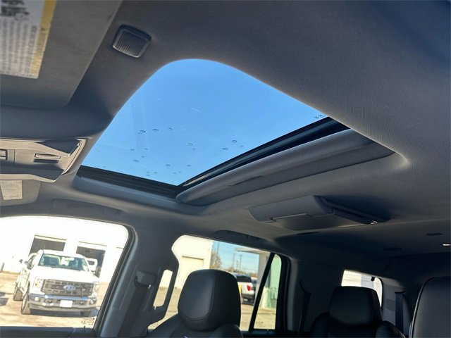 Used 2019 Cadillac Escalade Premium Luxury image 22