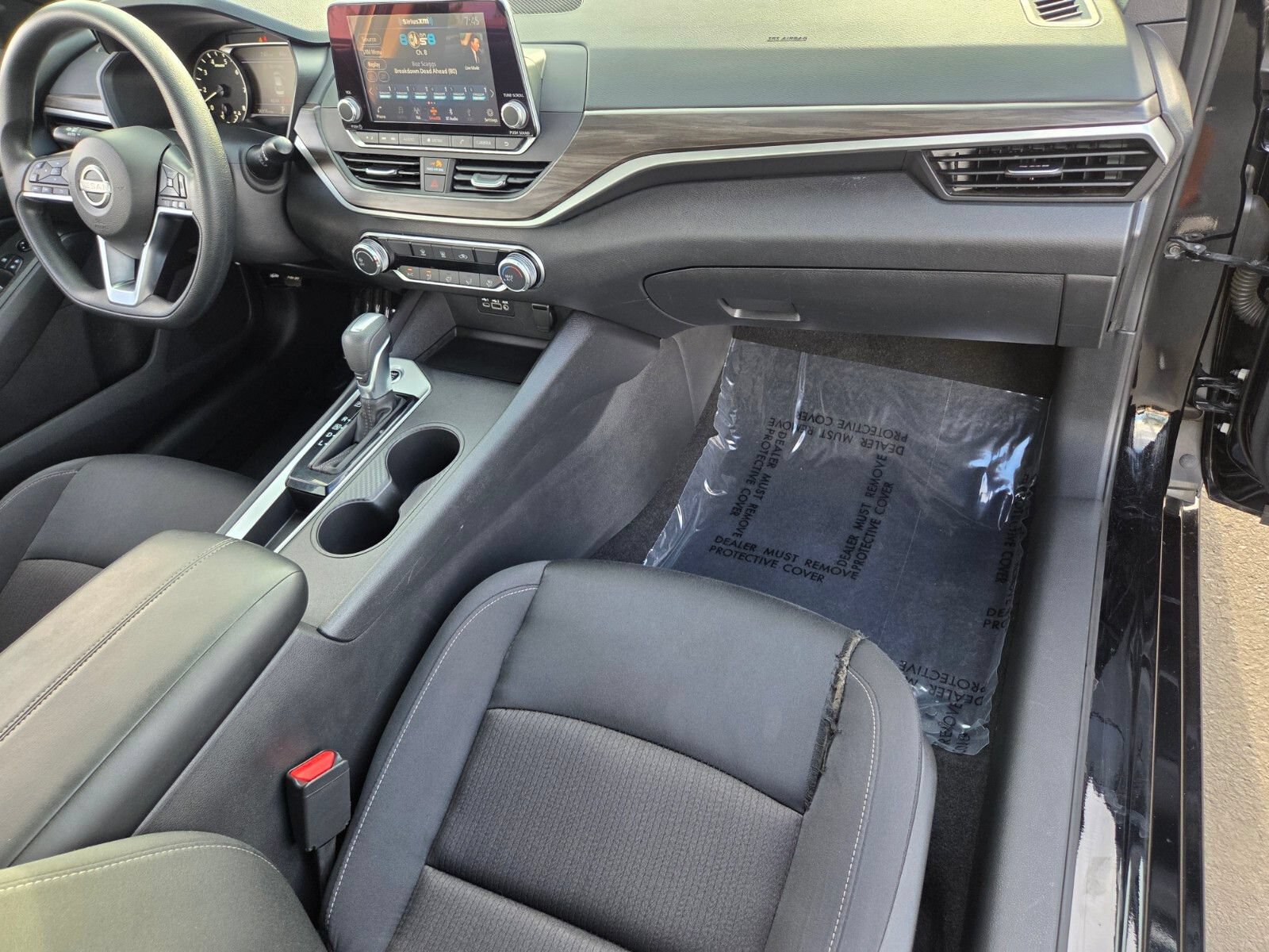 Used 2025 Nissan Altima 2.5 SV FWD image 16