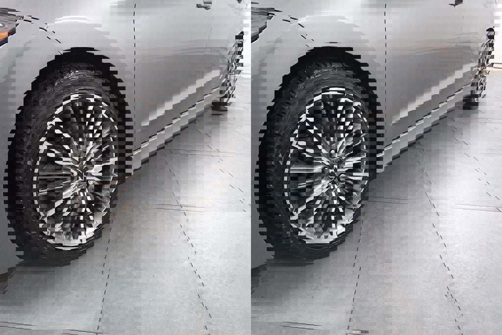 Used 2018 Hyundai Elantra Sport image 30