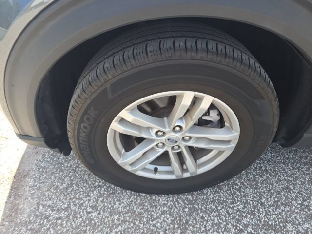 Certified 2024 Ford Explorer XLT RWD image 6