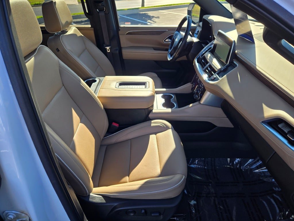 Used 2022 Chevrolet Tahoe Premier AWD/4WD image 7