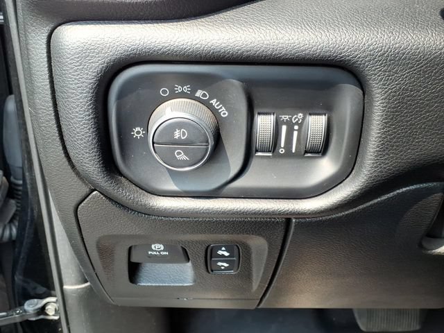 Used 2019 RAM 1500 Big Horn AWD/4WD image 17