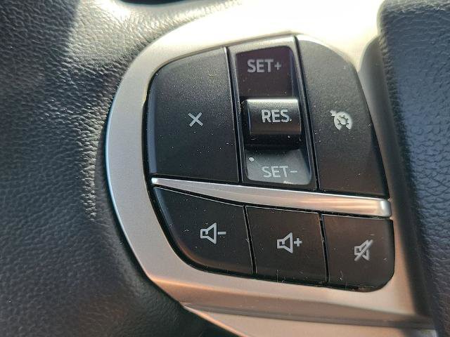 Certified 2023 Ford Explorer XLT w/ Equipment Group 202A AWD/4WD image 9