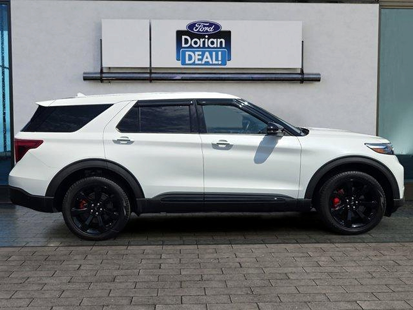 Certified 2022 Ford Explorer ST w/ Equipment Group 401A AWD/4WD image 2