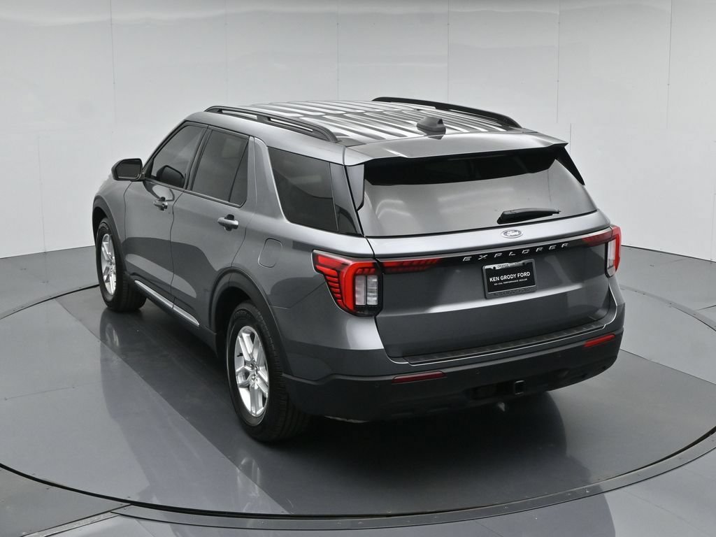Certified 2025 Ford Explorer Active RWD image 42