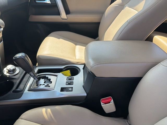 Used 2022 Toyota 4Runner SR5 Premium w/ Moonroof Package AWD/4WD image 10