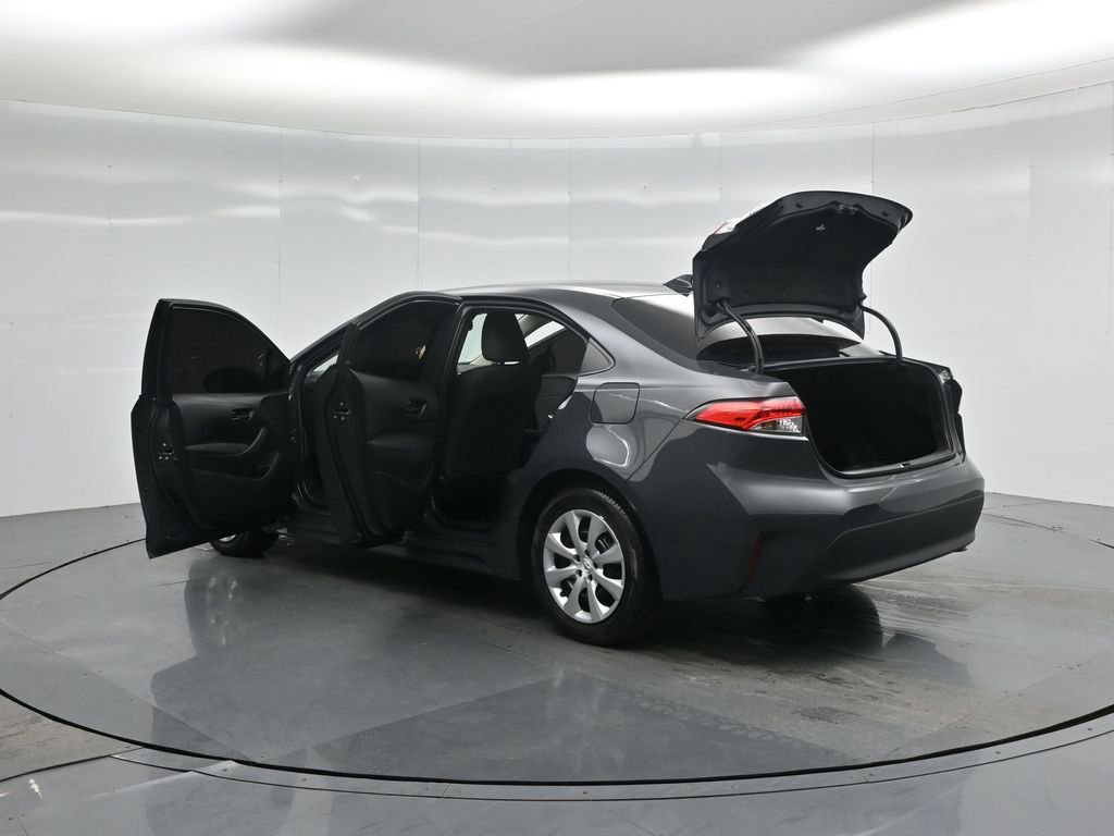 Used 2024 Toyota Corolla LE image 32