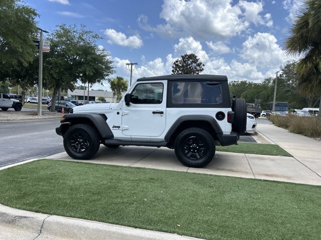 Used 2025 Jeep Wrangler Sport AWD/4WD image 11