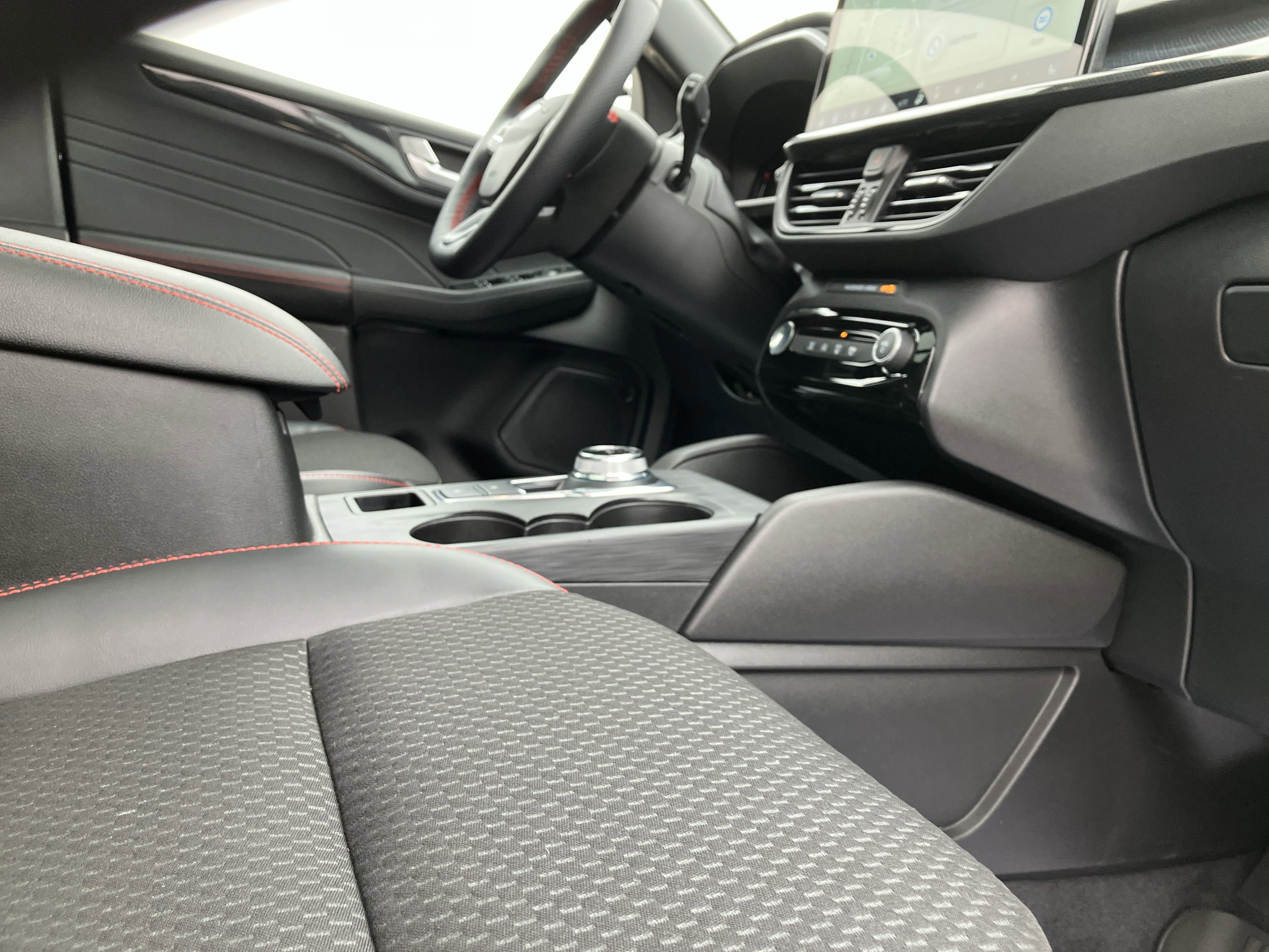 Certified 2023 Ford Escape ST-Line w/ Tech Pack #1 image 39