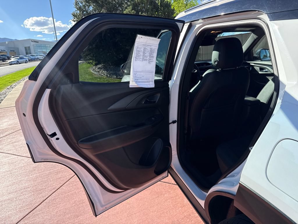 Used 2021 Chevrolet TrailBlazer RS w/ Technology Package AWD/4WD image 20