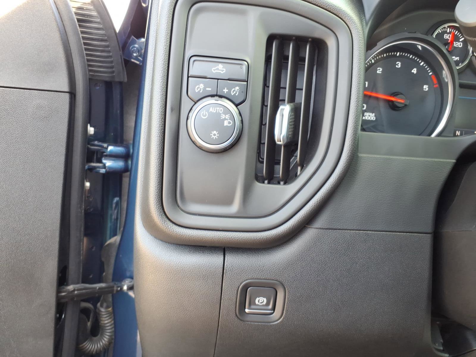 Used 2021 Chevrolet Silverado 2500 W/T w/ WT Convenience Package image 18