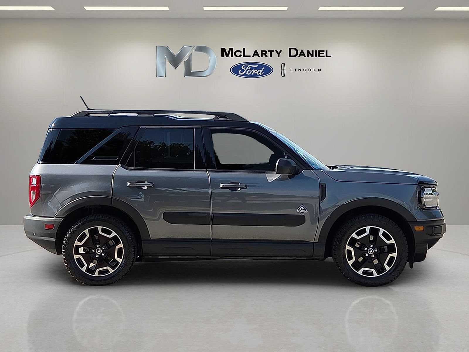 Certified 2022 Ford Bronco Sport Outer Banks w/ Tech Package AWD/4WD image 5