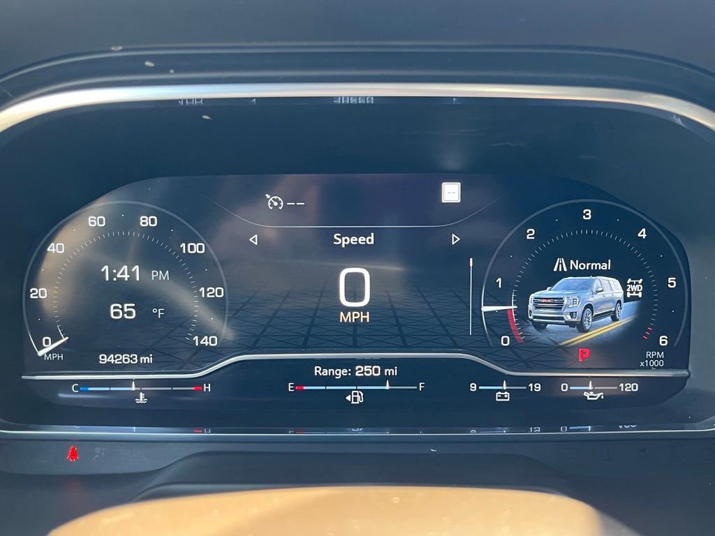 Used 2023 GMC Yukon SLT image 16