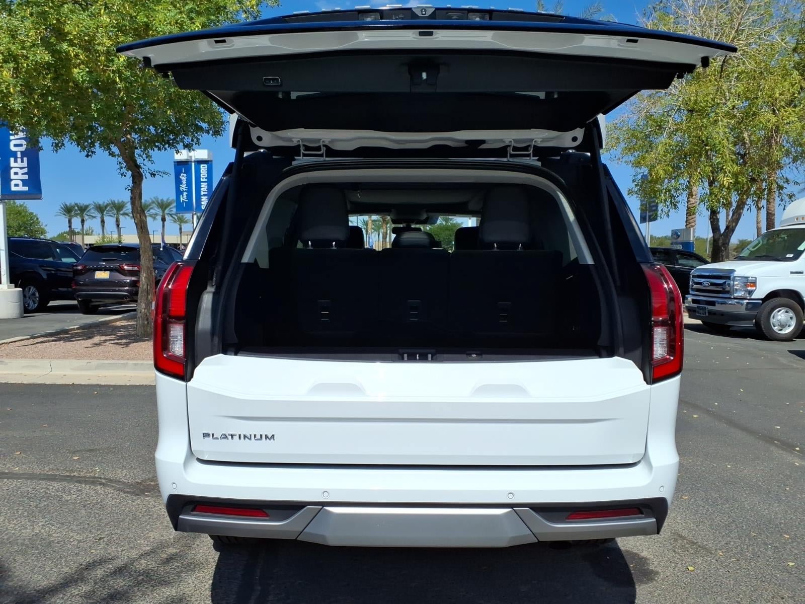 Certified 2025 Ford Expedition Platinum AWD/4WD image 17