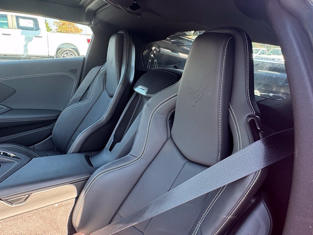 Used 2023 Chevrolet Corvette Stingray Coupe RWD image 24