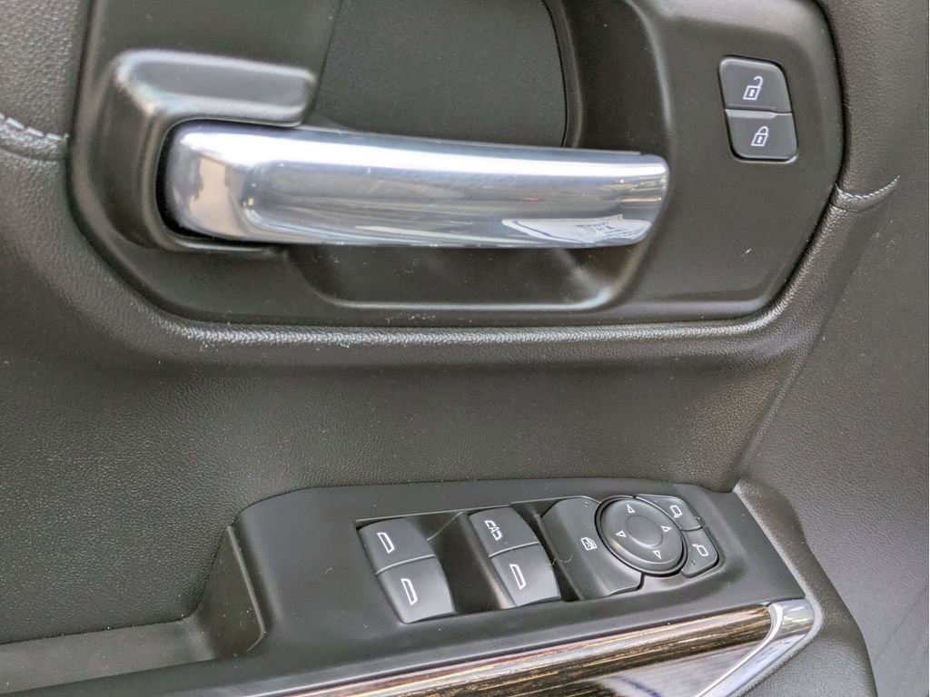 Used 2021 GMC Sierra 1500 Elevation image 13