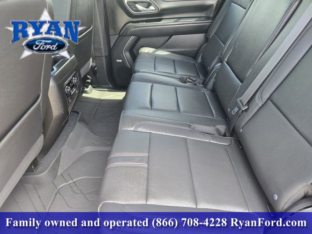 Used 2023 Chevrolet Suburban RST AWD/4WD image 21