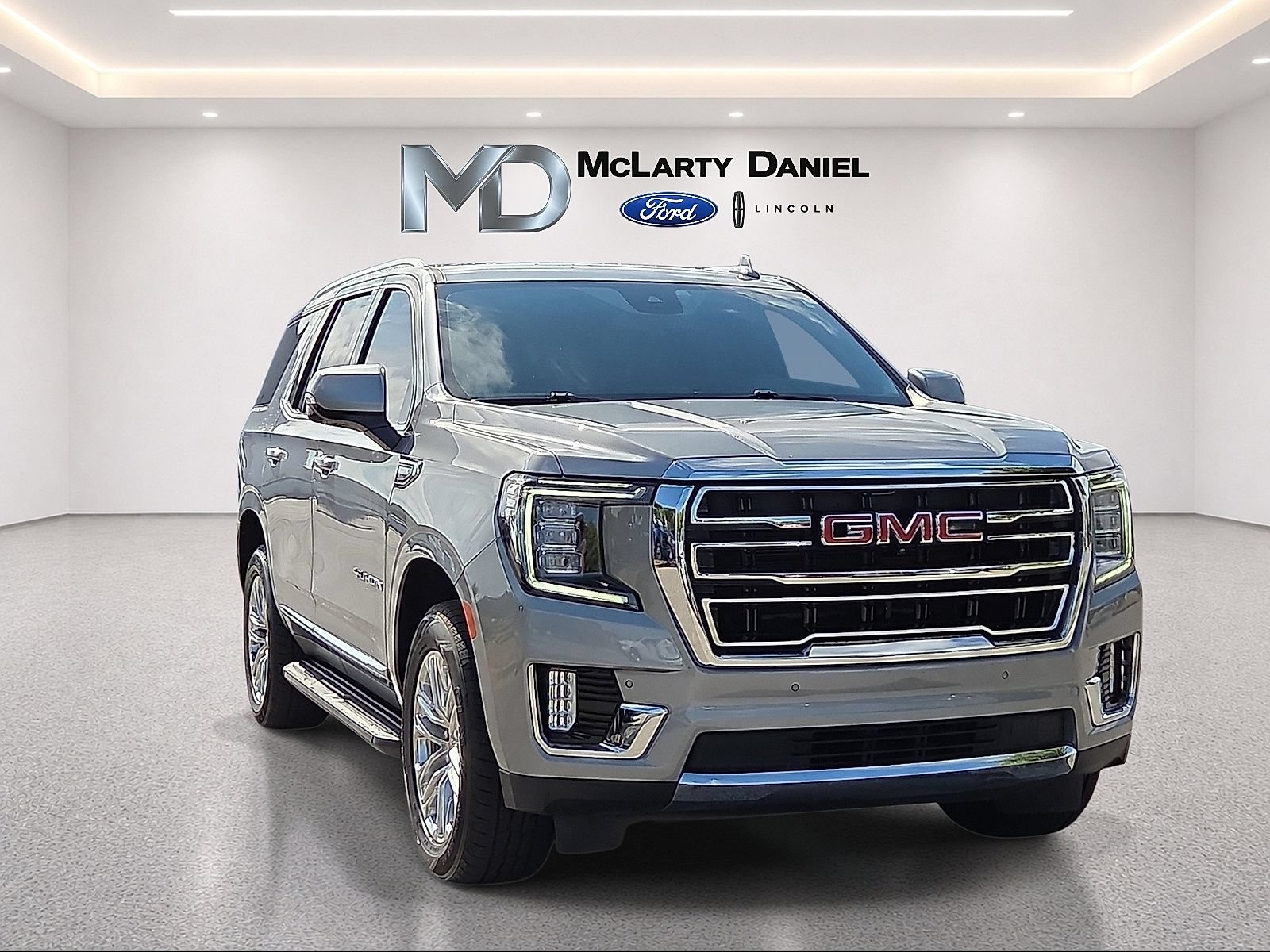 Used 2024 GMC Yukon SLT w/ SLT Luxury Package
