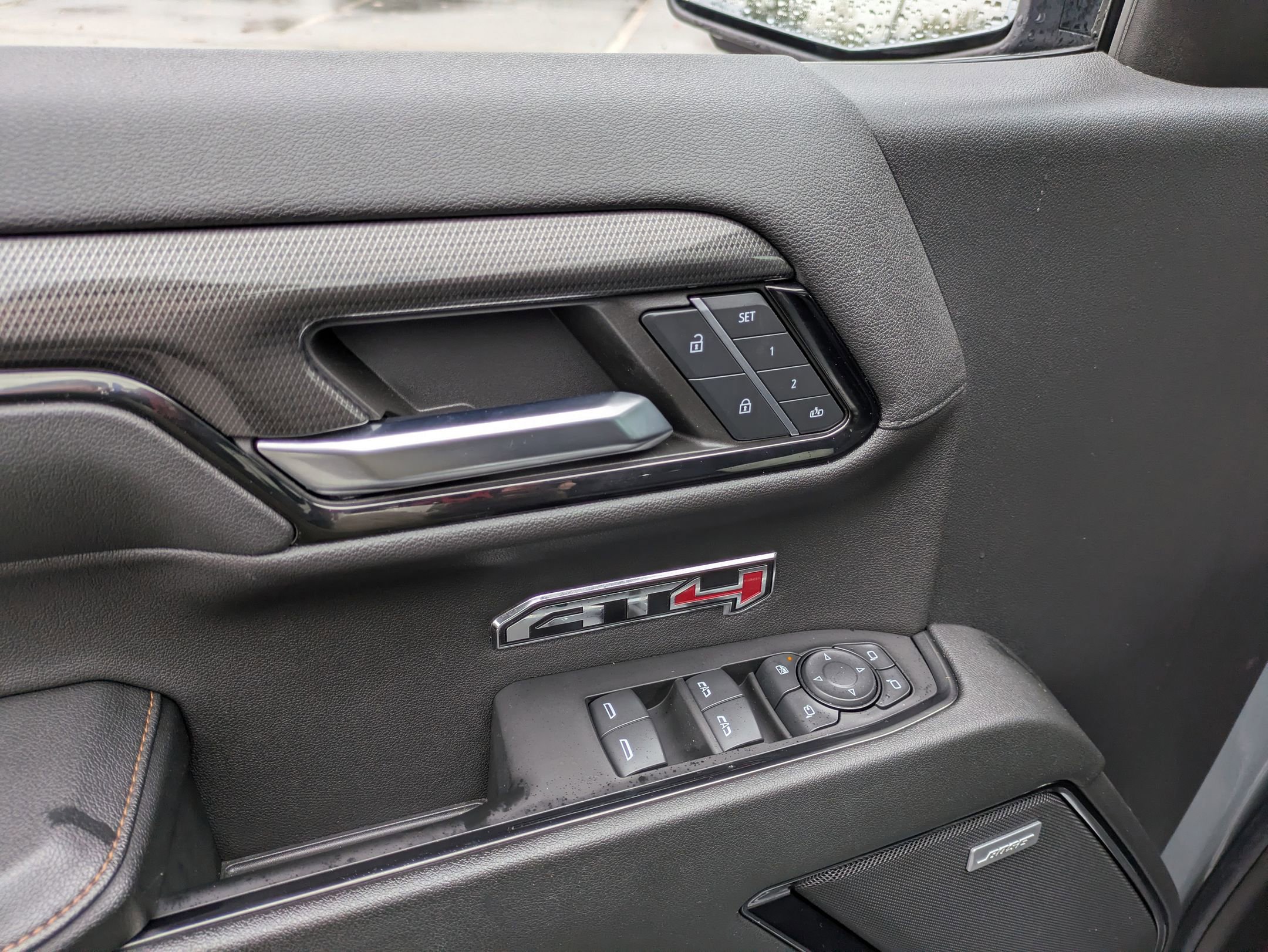 Used 2024 GMC Sierra 1500 AT4 w/ Technology Package image 17