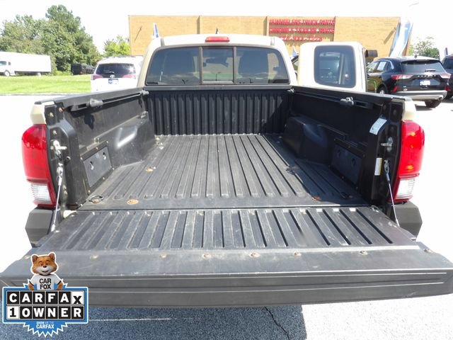 Used 2018 Toyota Tacoma SR5 RWD image 23